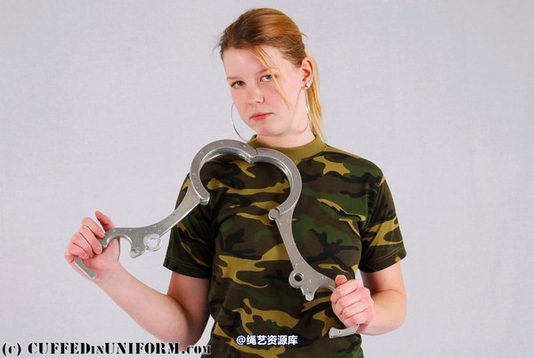 cuffedinuniform - ciu092 第 2 张图片