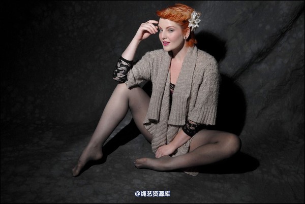 simplytied - RR in jumper and tights 第 2 张图片