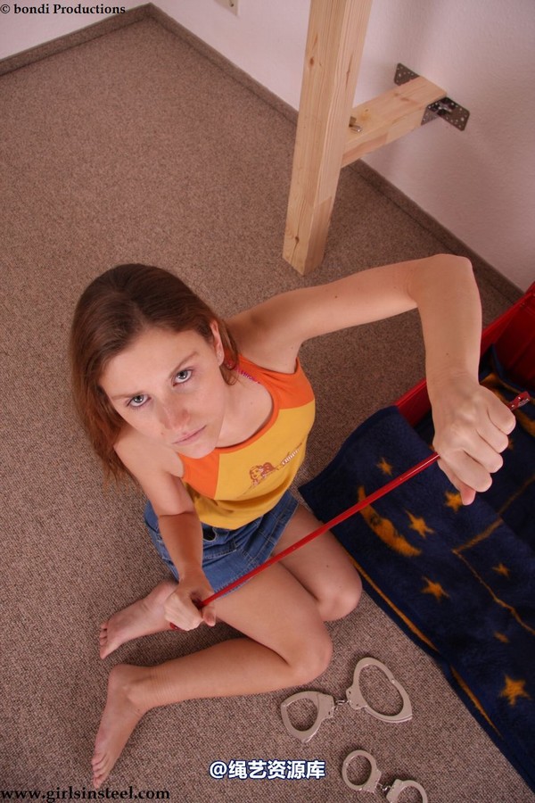 girlsinsteel - Sophia caged 第 68 张图片