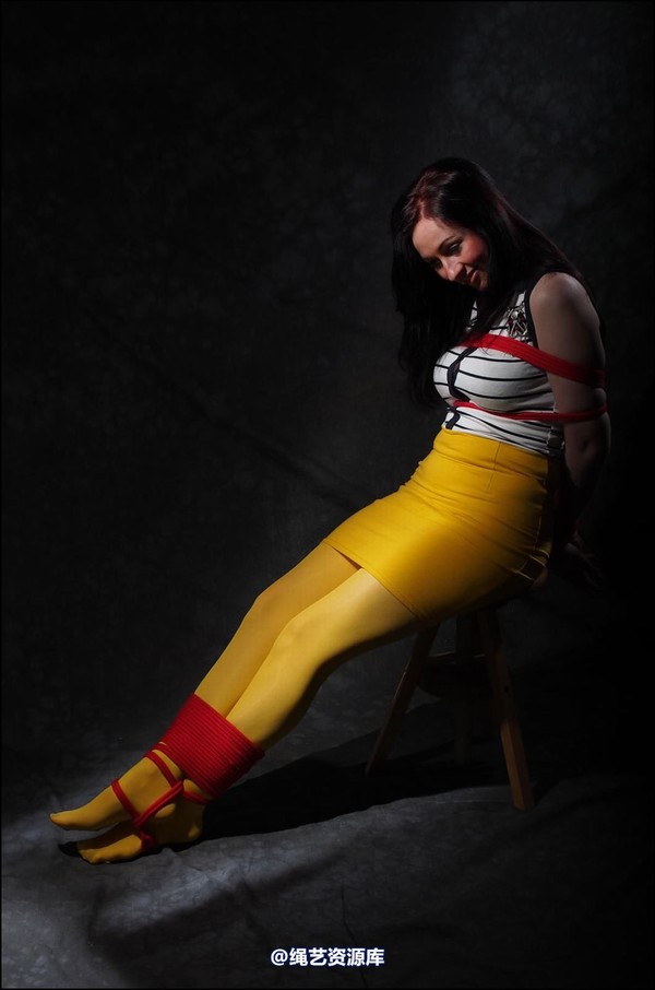simplytied - Yellow tights red rope 第 26 张图片