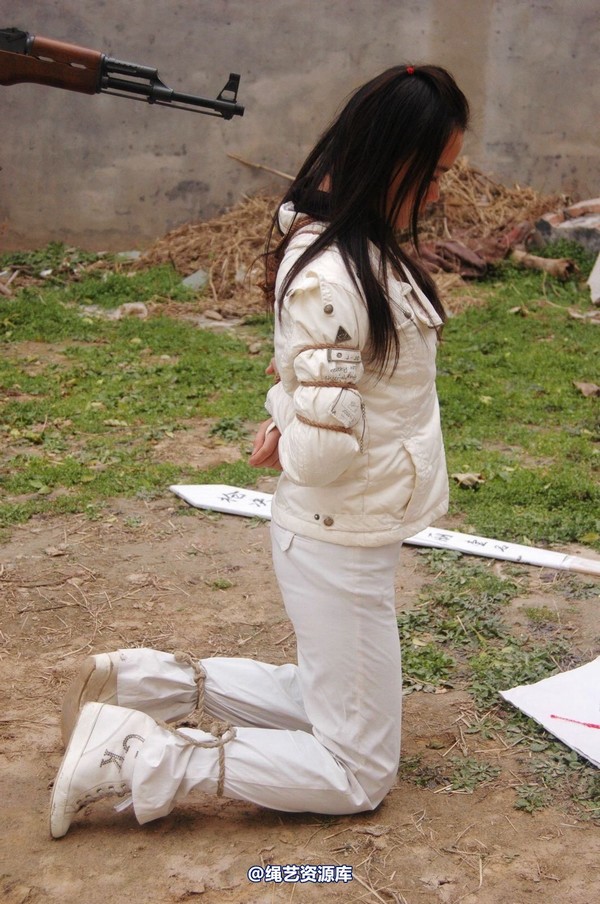 mj影视 - 安娜刑场2013-04-13 第 126 张图片