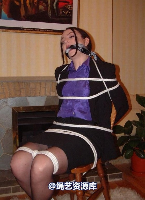 bondagebob - Jessica Chair tied tumble 1 第 8 张图片