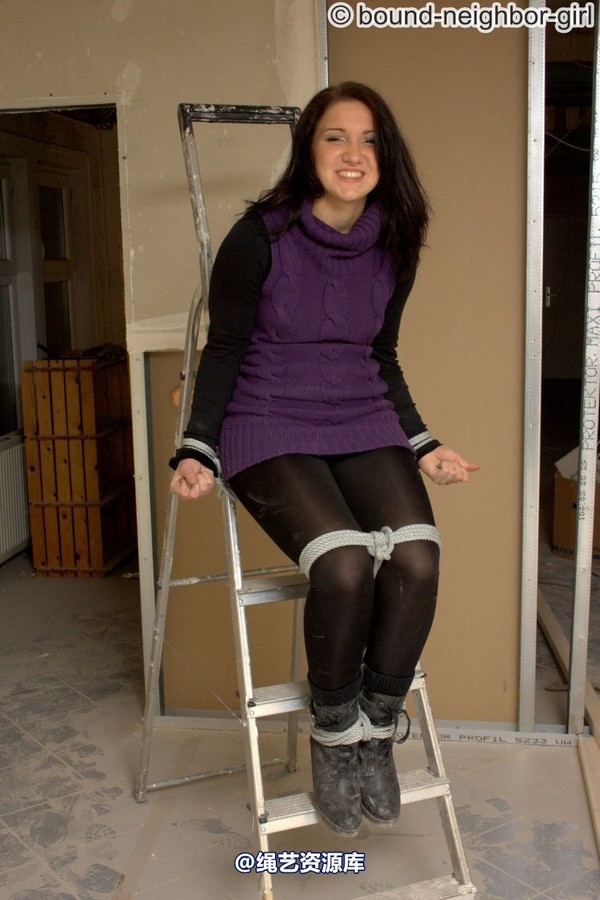 bound-neighbor-girl - Nina B - Tied up on the Construction 1 第 18 张图片