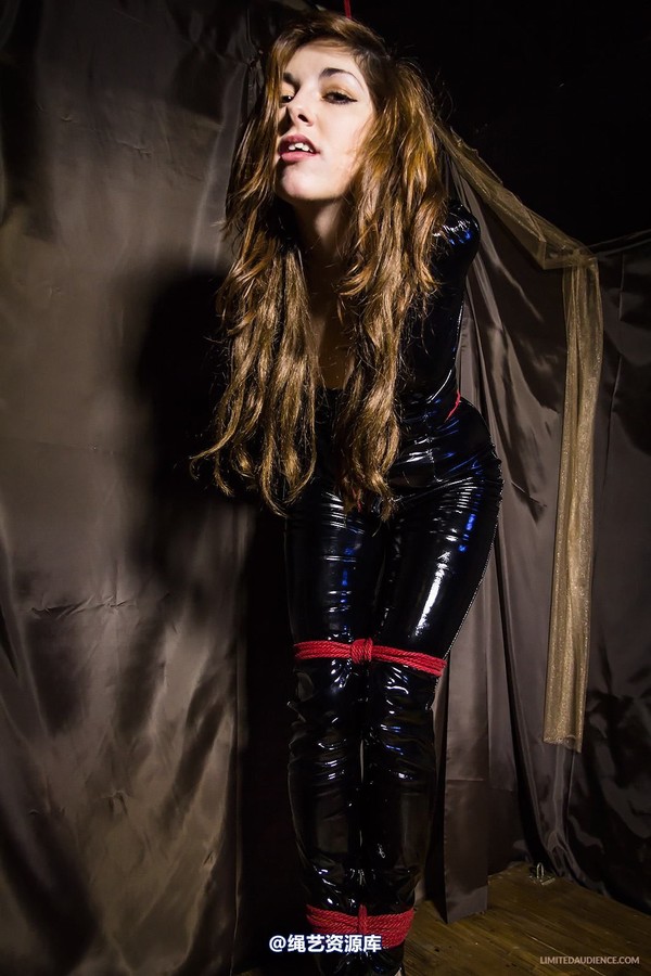 limitedaudience - 2014 trisha strict catsuit strappado 2 第 19 张图片