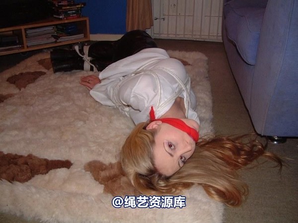 bondagebob - Chanta Rose 70s and leather hogtie 1 第 5 张图片