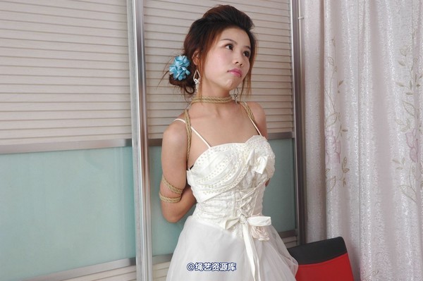 唯美之家 - 丽莎婚纱捆绑2010-7-8 第 72 张图片