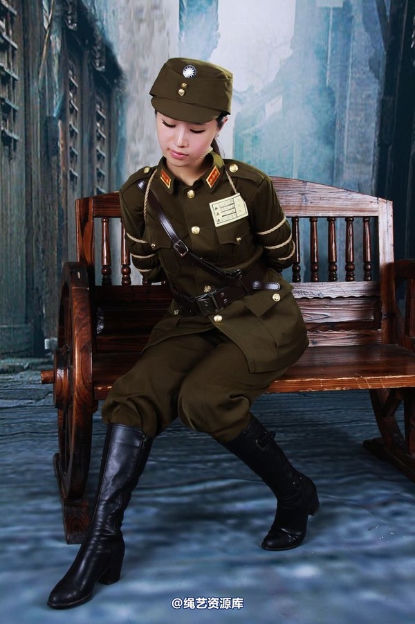 神艺缘 - 235-美式女制服 第 17 张图片