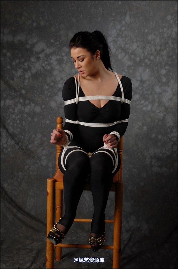 simplytied - C in Black cat 第 11 张图片
