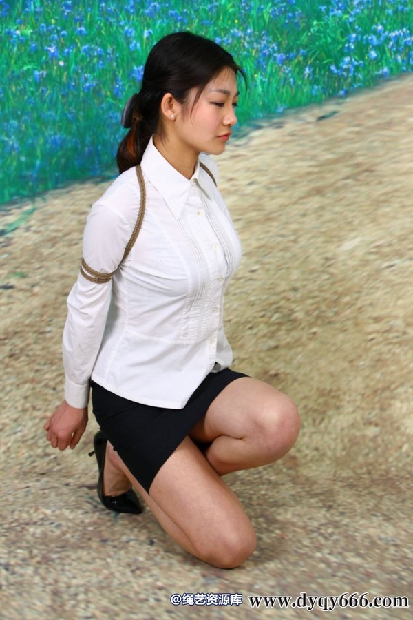典雅倩影 - 509-押解女白领哓哓 第 30 张图片