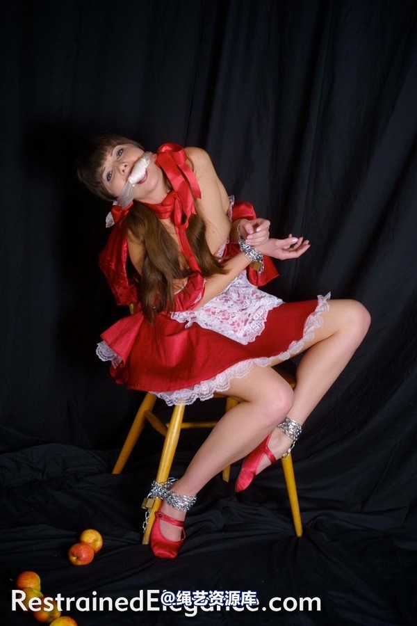 restrainedelegance - Red Riding Hood 第 74 张图片