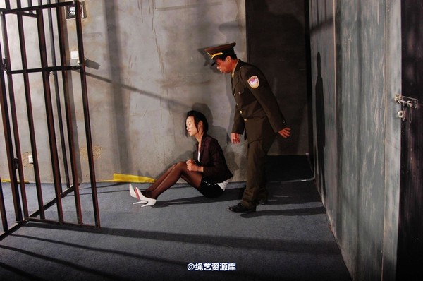 mj影视 - 倾心罪恶红唇1 第 364 张图片