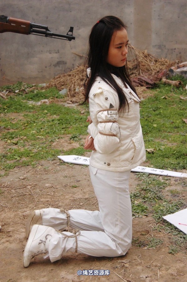mj影视 - 安娜刑场2013-04-13 第 118 张图片