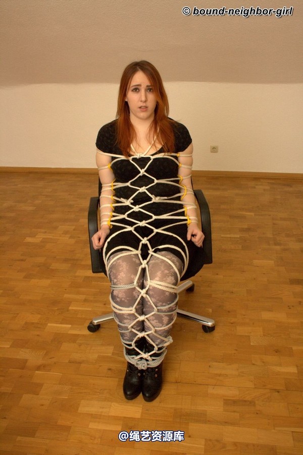 bound-neighbor-girl - Caprice - Office bondage 2 第 25 张图片