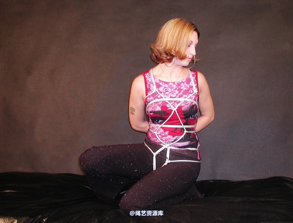 conversationpiece - Eve-2004-02-01 第 2 张图片
