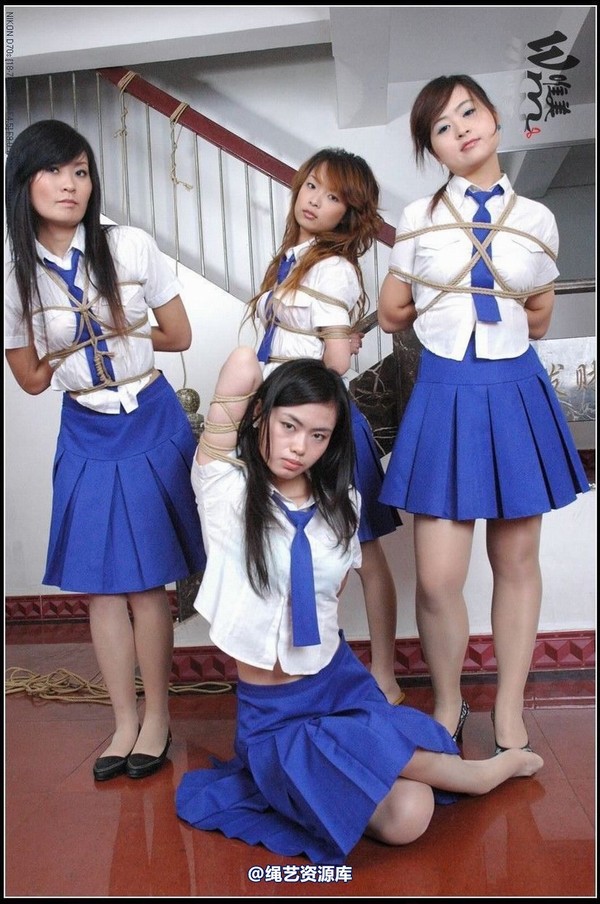 唯美之家 - 2008-09-24制服群绑 第 174 张图片