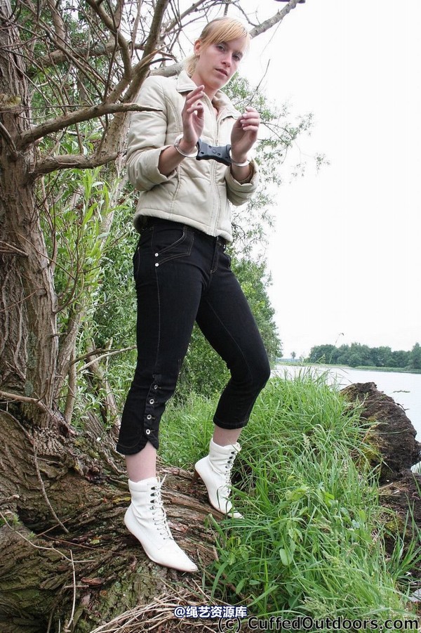 cuffedoutdoors - cod096 第 3 张图片