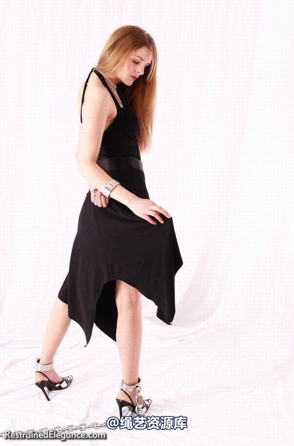 restrainedelegance - Little black dress, cold steel shackles (part one) 第 46 张图片