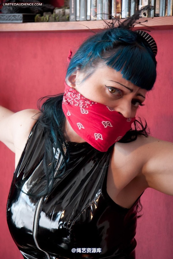 limitedaudience - 2011 raevan at her captor s mercy 第 21 张图片