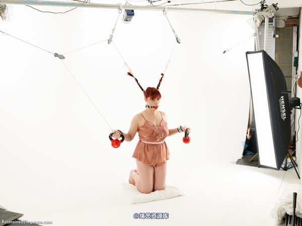 restrainedelegance - Pigtail Predicament 第 27 张图片