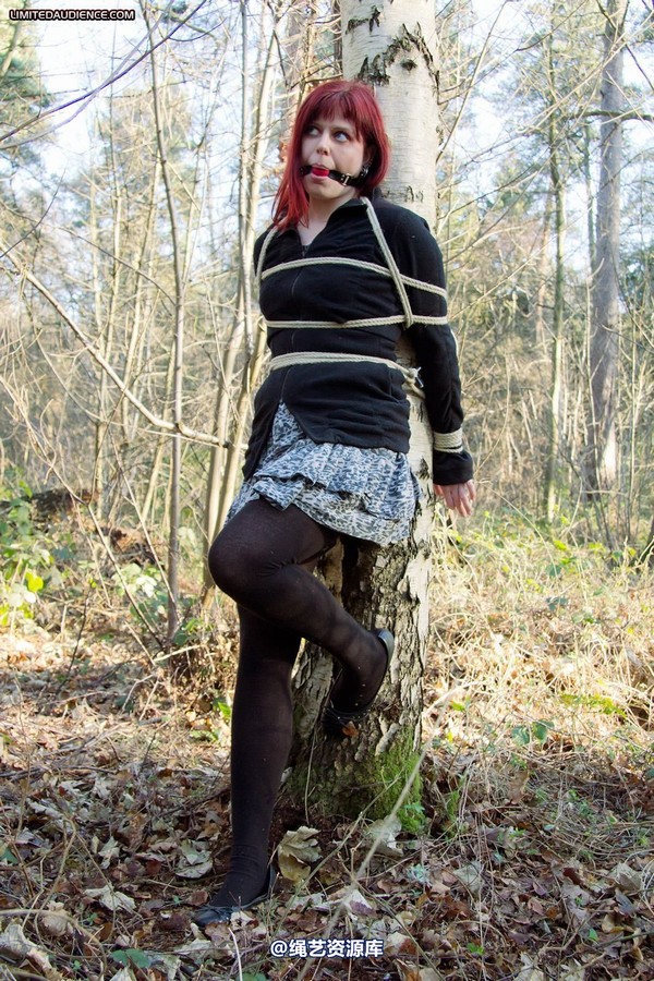limitedaudience - 2012 scarlett stuck in the woods 2 第 9 张图片
