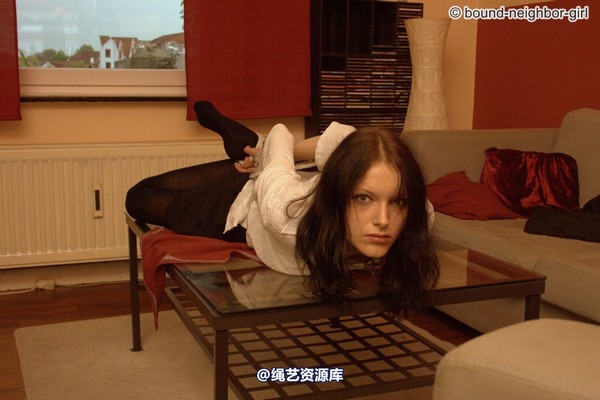 bound-neighbor-girl - Tanja - At home tied up 2 第 21 张图片