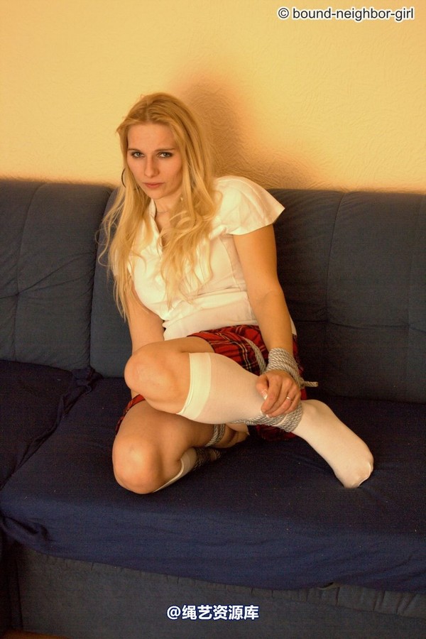 bound-neighbor-girl - Bambi - Tied up at home 3 第 5 张图片