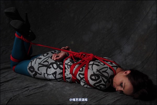 simplytied - Jinx in nice hogtie 第 15 张图片