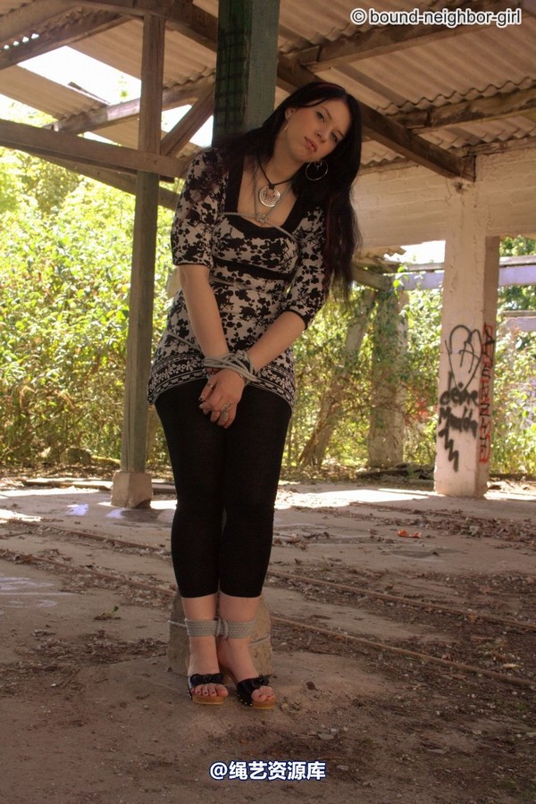 bound-neighbor-girl - Jasmin - Tied up in the ruins 1 第 32 张图片