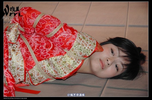 唯美之家 - 08-05-29盈盈汉服-护士装 第 205 张图片
