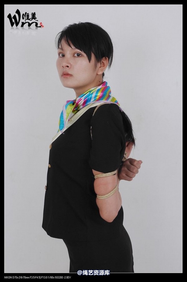 唯美之家 - 09-8-23兰玉制服捆绑 第 23 张图片
