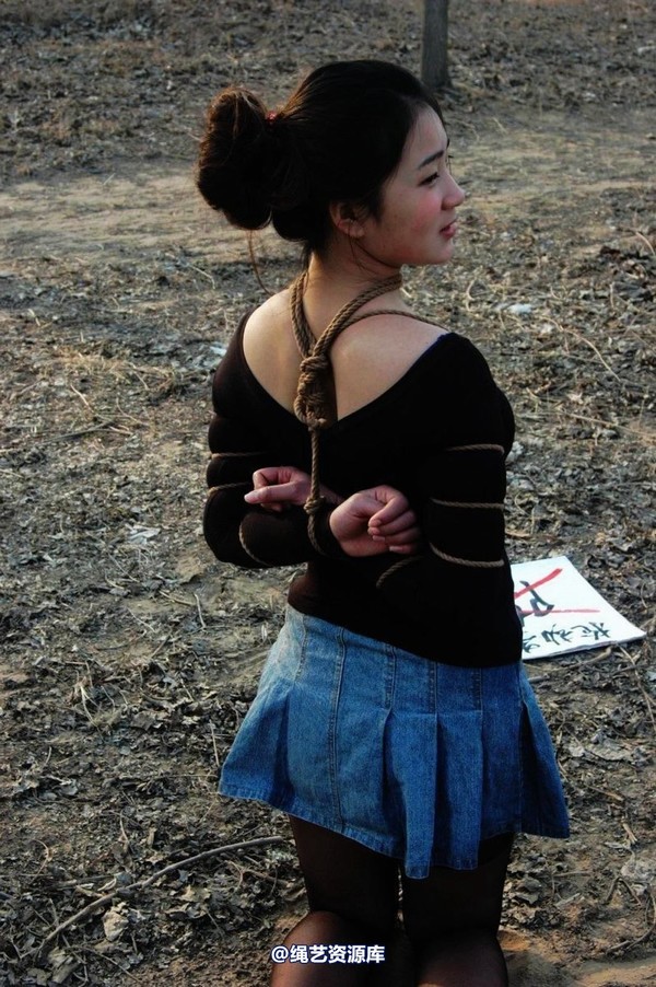 mj影视 - 2013-3-4陈沫踏青 黑丝美女最终的不归路 第 87 张图片