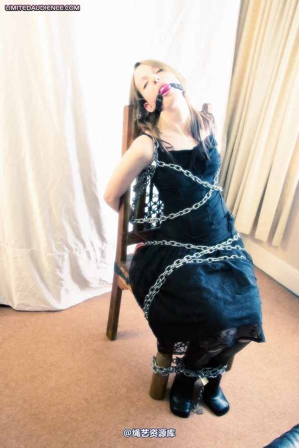 limitedaudience - 2009 pepsi waiting in chains 第 3 张图片
