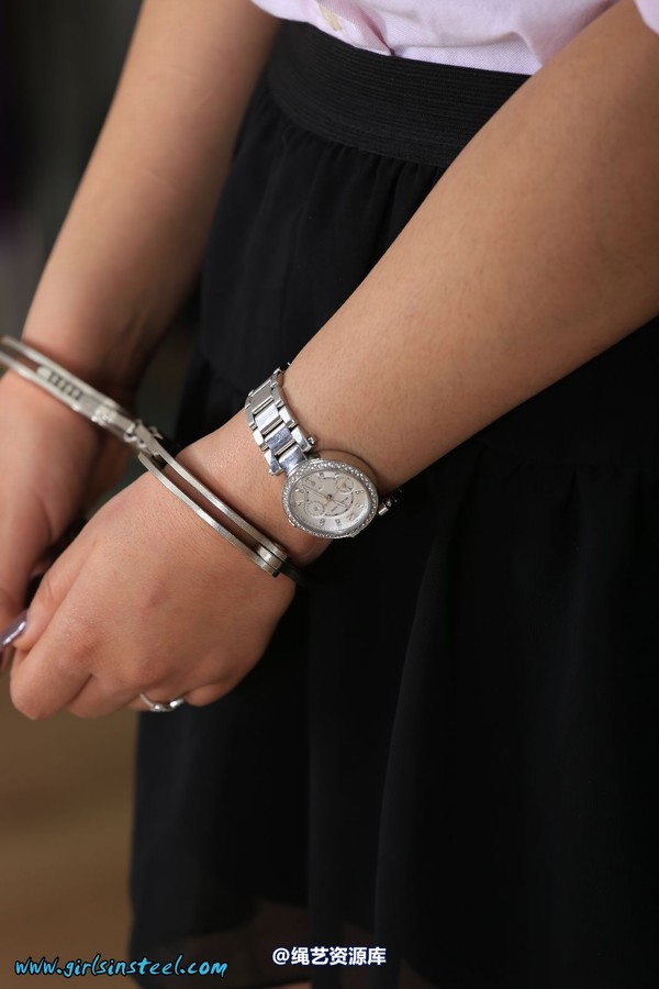 girlsinsteel - Secretary in handcuffs 第 71 张图片