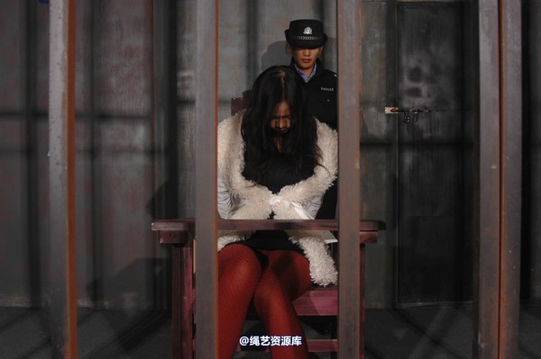 mj影视 - 安娜审问 第 131 张图片