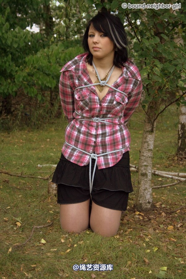 bound-neighbor-girl - Nadine - Adventure in the woods part 2 第 27 张图片