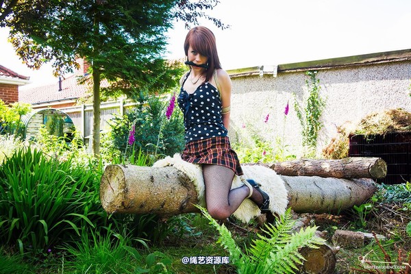 limitedaudience - 2013 luisa teetering on the edge 2 第 25 张图片