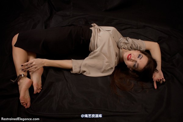 restrainedelegance - The Interview 第 131 张图片
