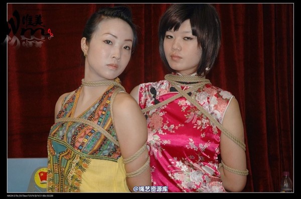 唯美之家 - 2009-6-12美女KB秀之姐妹旗袍 第 104 张图片