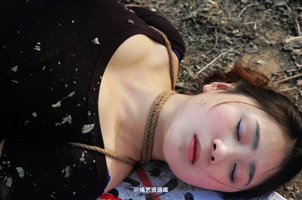 mj影视 - 2013-3-4陈沫踏青 黑丝美女最终的不归路 第 148 张图片