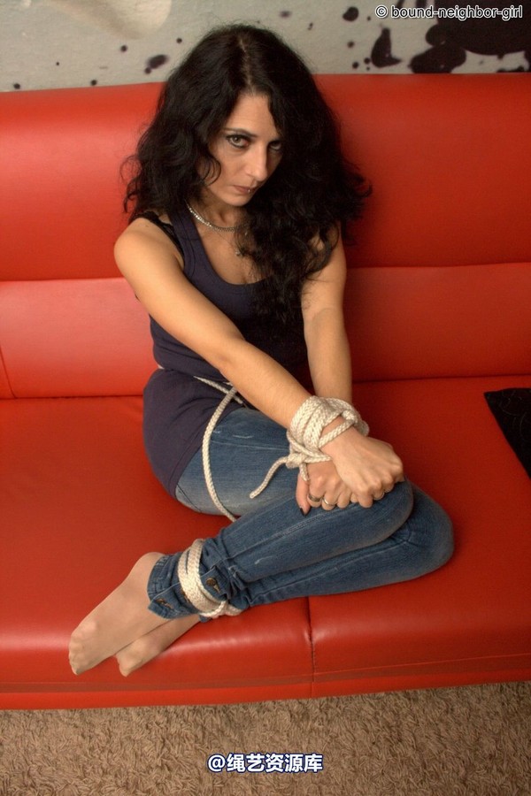 bound-neighbor-girl - Dunja - Captivating Afternoon 4 第 26 张图片