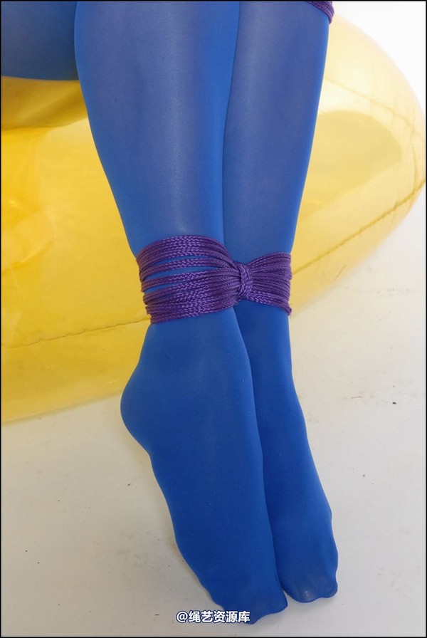 simplytied - More blue tights 第 27 张图片