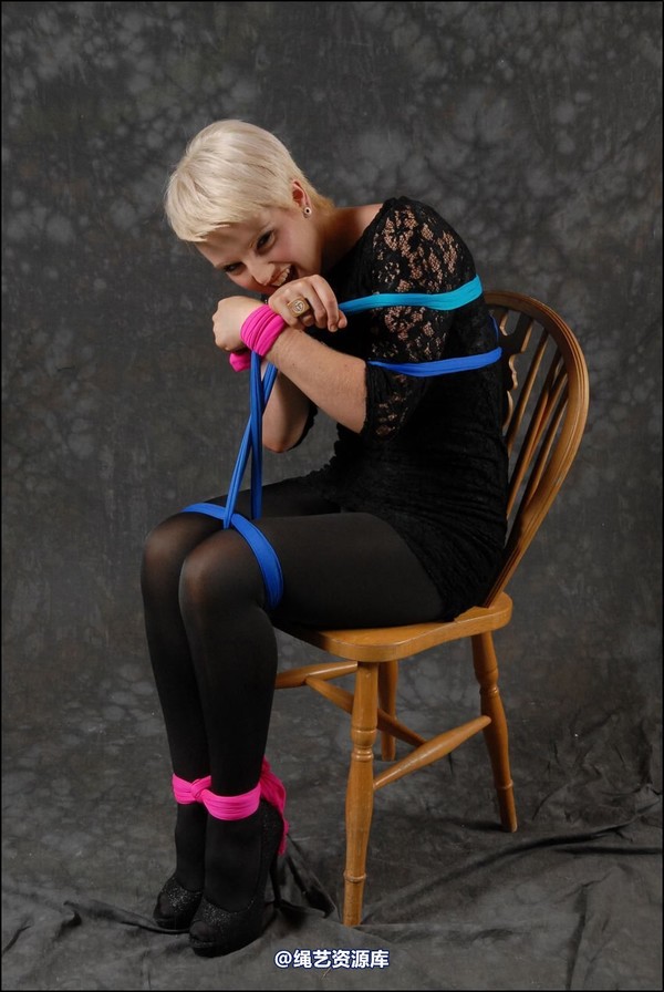 simplytied - Fun with coloured tights 第 24 张图片