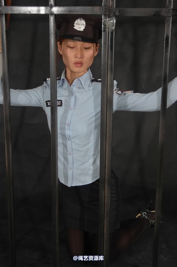 mj影视 - 倾心警服 第 37 张图片