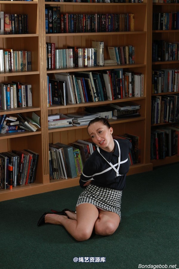 bondagebob - Sophia Smith The librarians cruel punishment 第 3 张图片