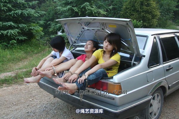 锐度主张 - 后备箱的镣铐三美模特：珠珠 芳芳 素岚 第 59 张图片