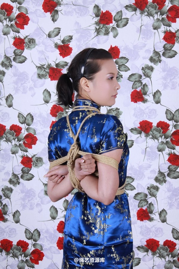 神艺缘 - 123-豪爽美女穿上旗袍，绑起来一样风情万钟 第 10 张图片