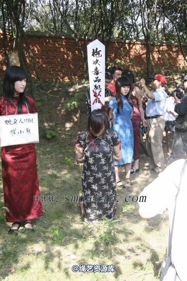 锐度主张 - 死刑花絮模特：姗姗 蓉蓉 第 32 张图片