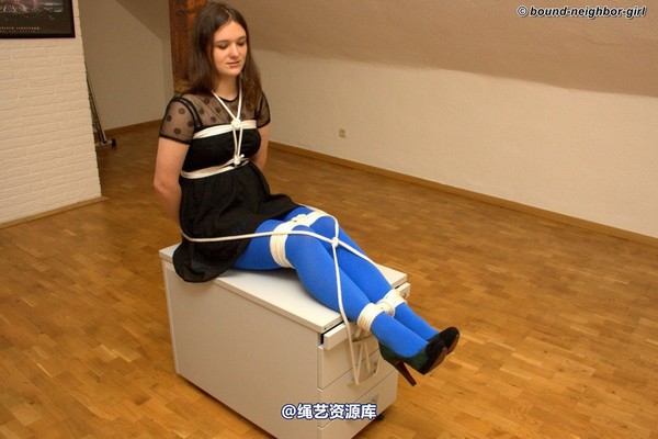 bound-neighbor-girl - Guest Romy - For the first time tied up in the office 3 第 37 张图片