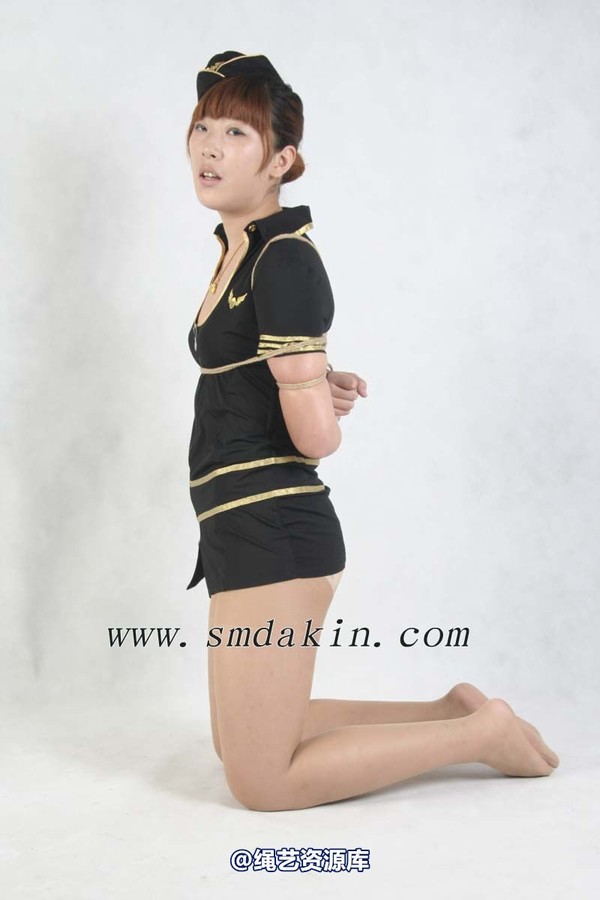 锐度主张 - 情趣警服捆绑模特：嗨嗨 第 36 张图片
