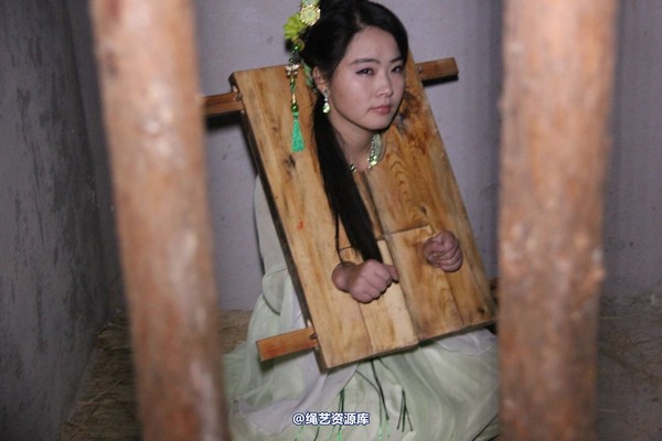 胜景山庄 - 220-婷婷囚枷 第 19 张图片